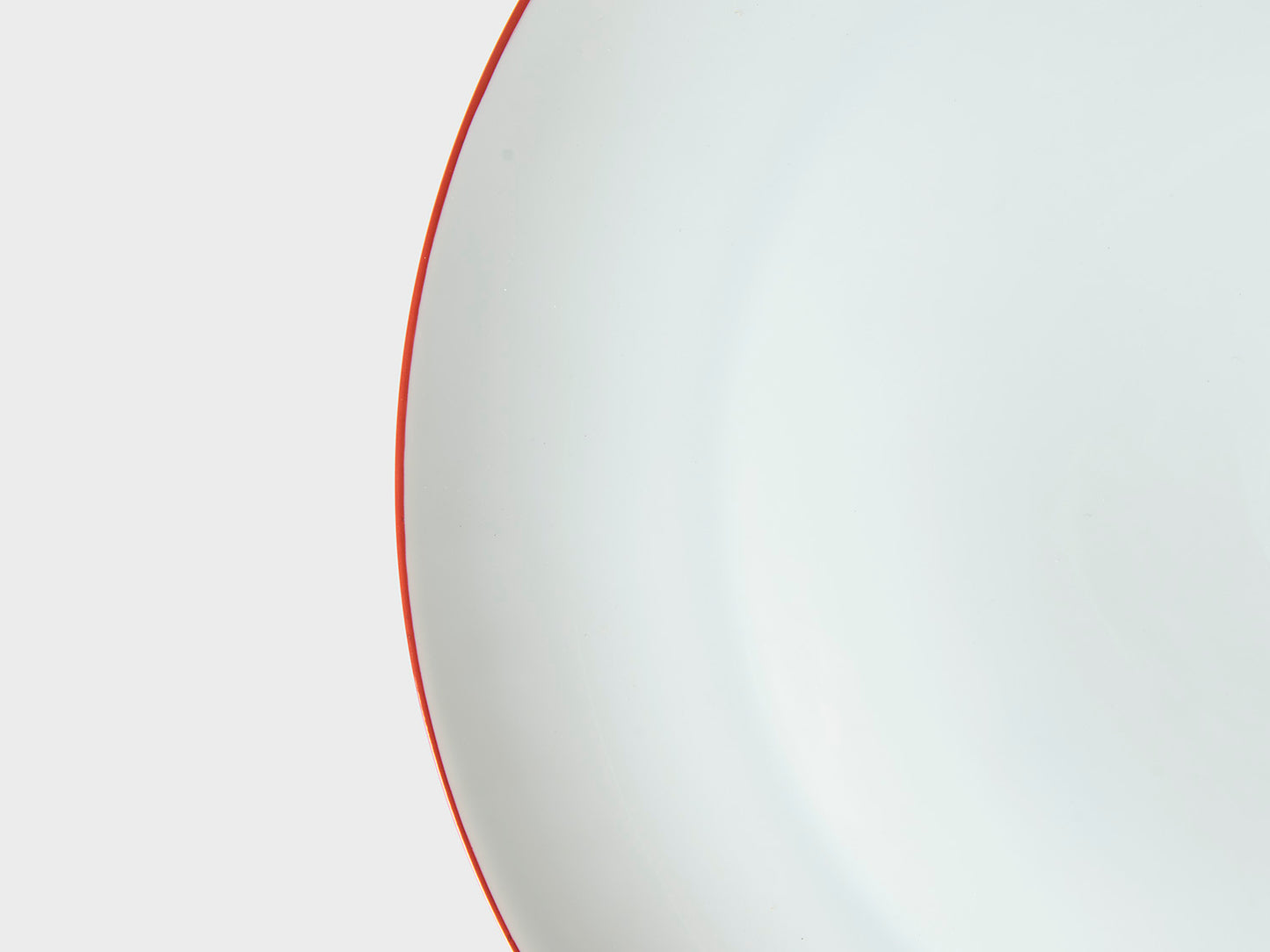 Plate Coupe | Lotos | Red colour rim | 21 cm